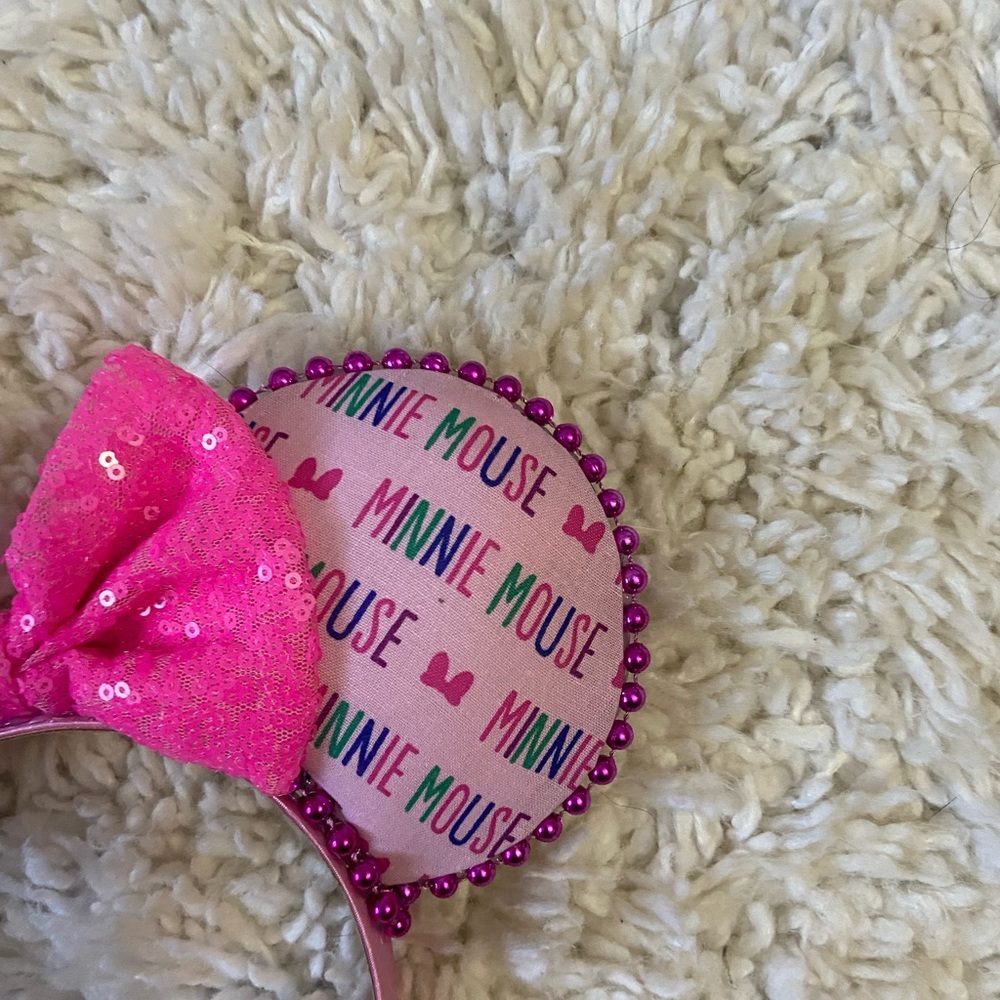 Minnie Mouse Ears - Picture 2 of 6